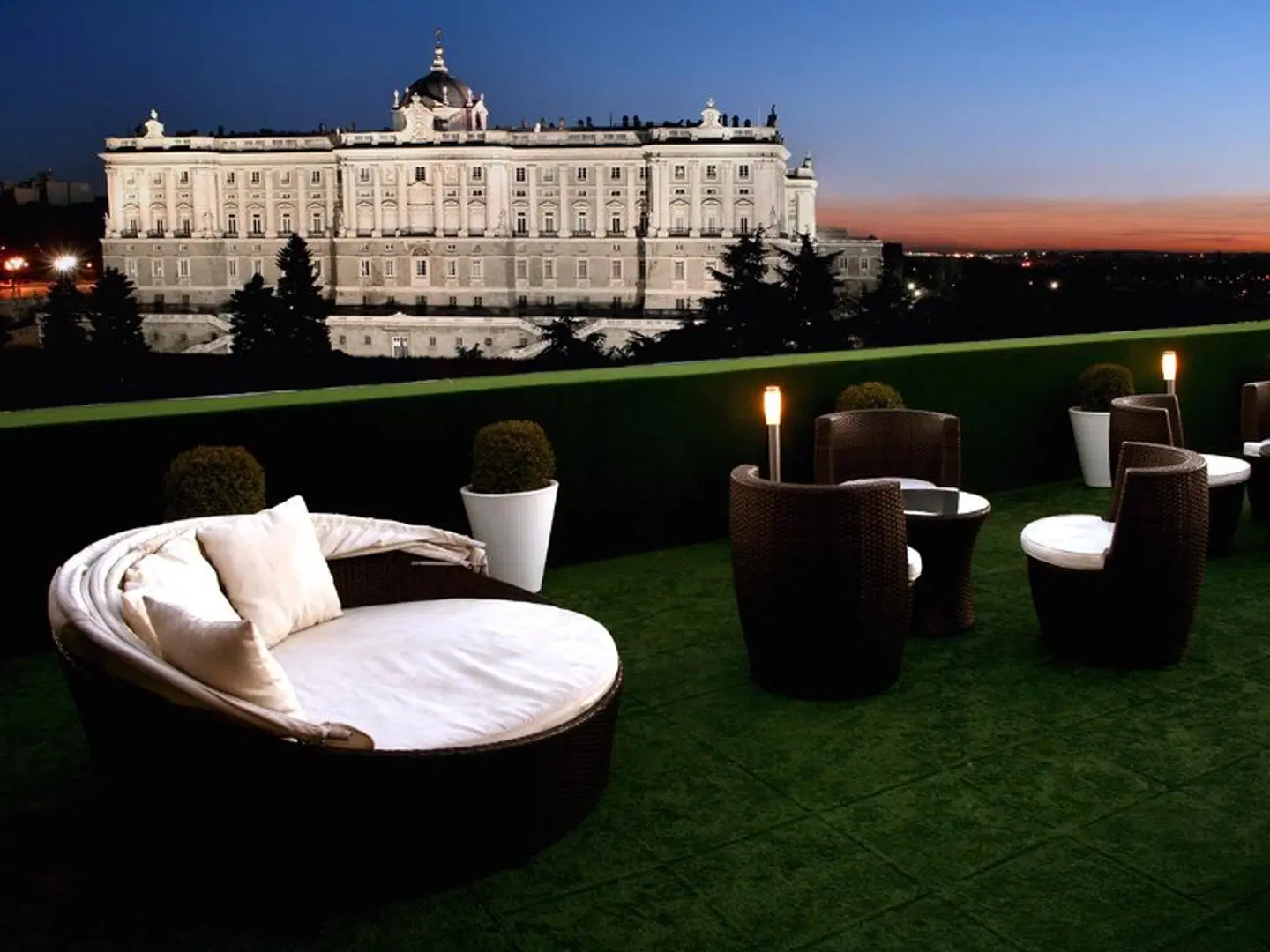 Apartosuites Jardines de Sabatini TERRACE