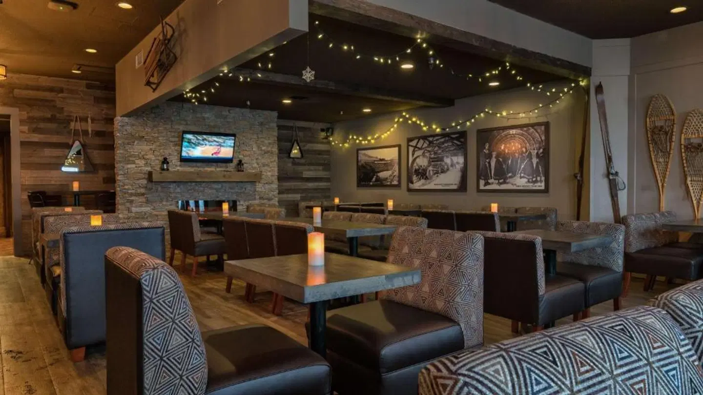 Prestige Mountain Resort Rossland Bar