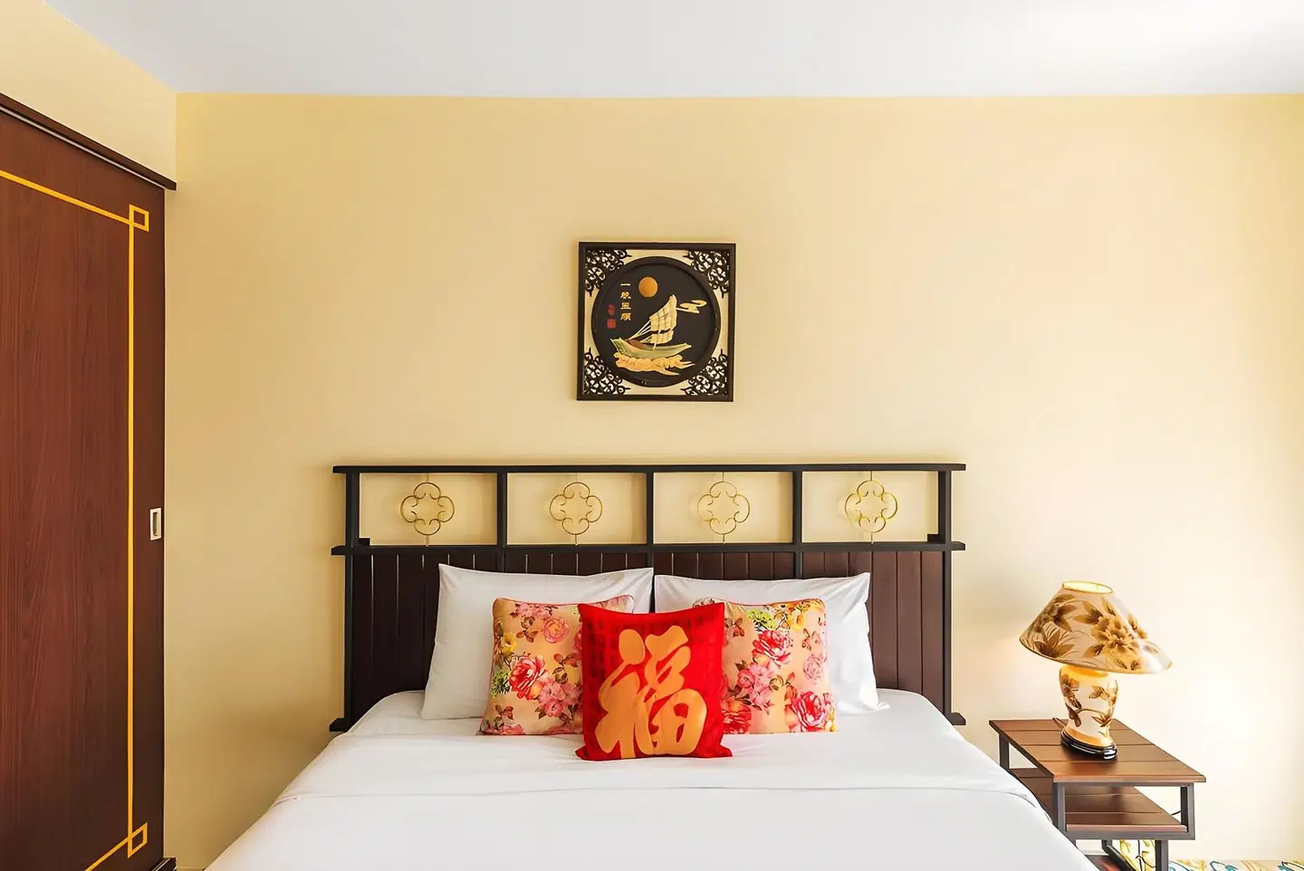 Le Hua ROOM_EXAMPLE