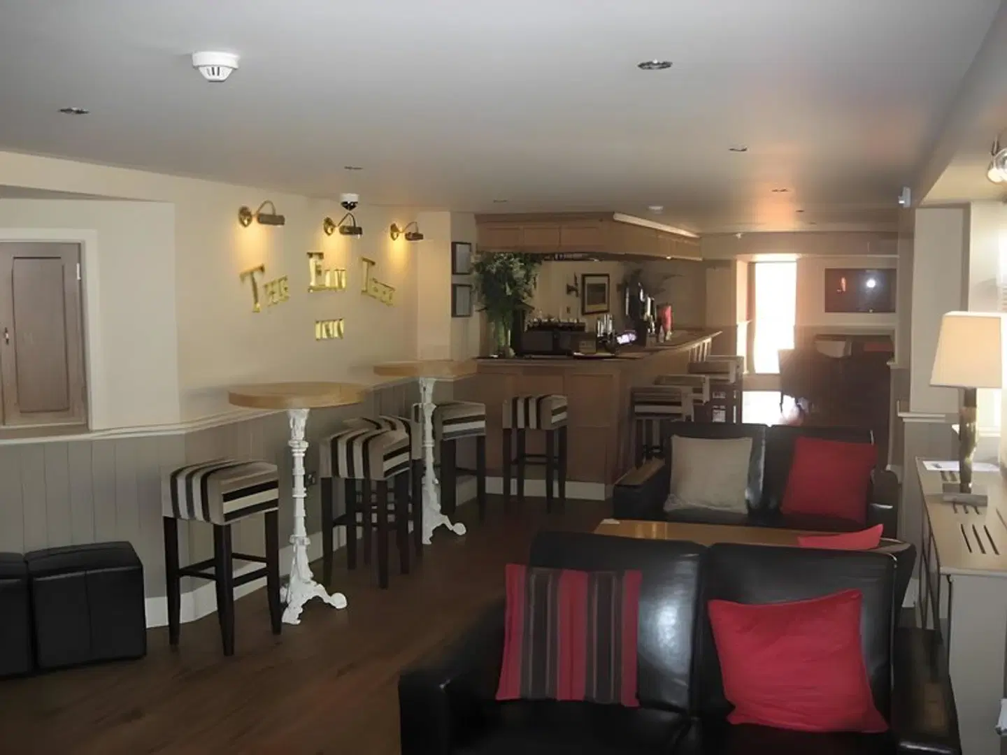 The Elm Tree Inn Bar
