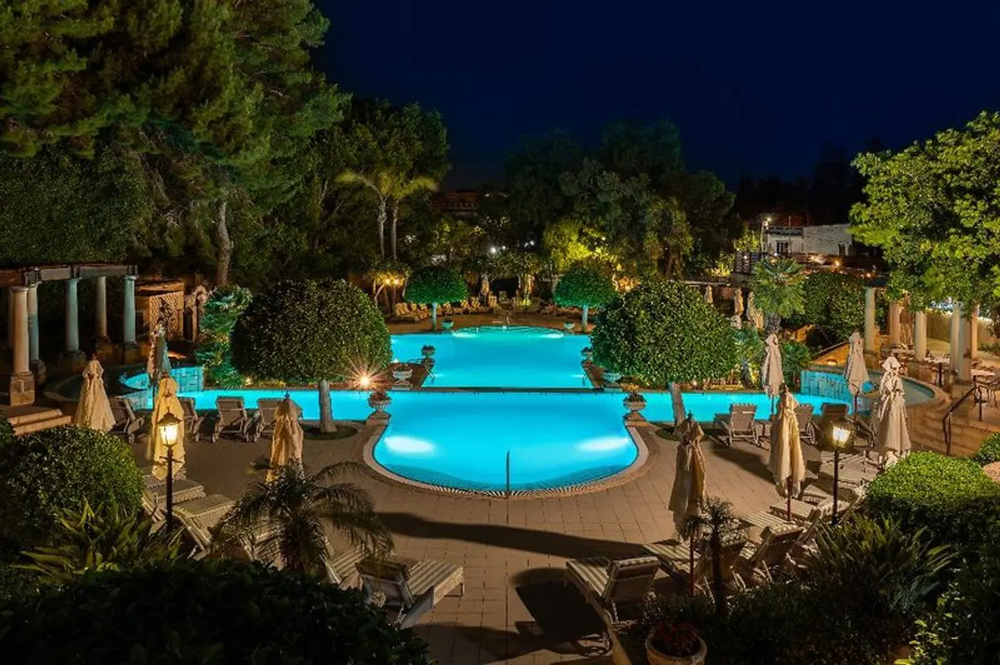 Corinthia Palace & Spa OUTDOOR_POOL
