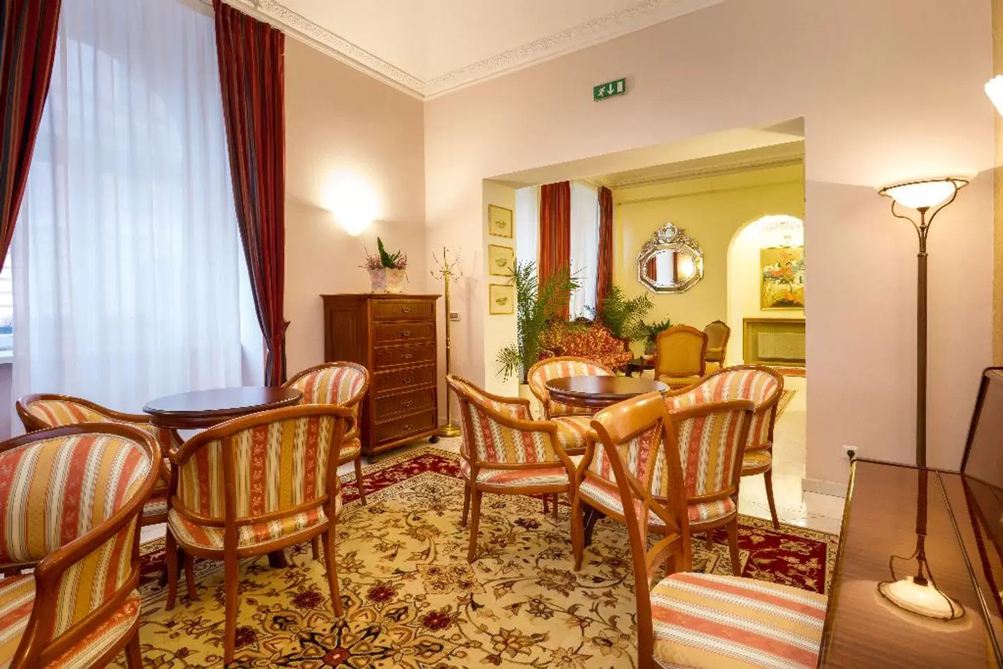 Saint George ROOM_EXAMPLE
