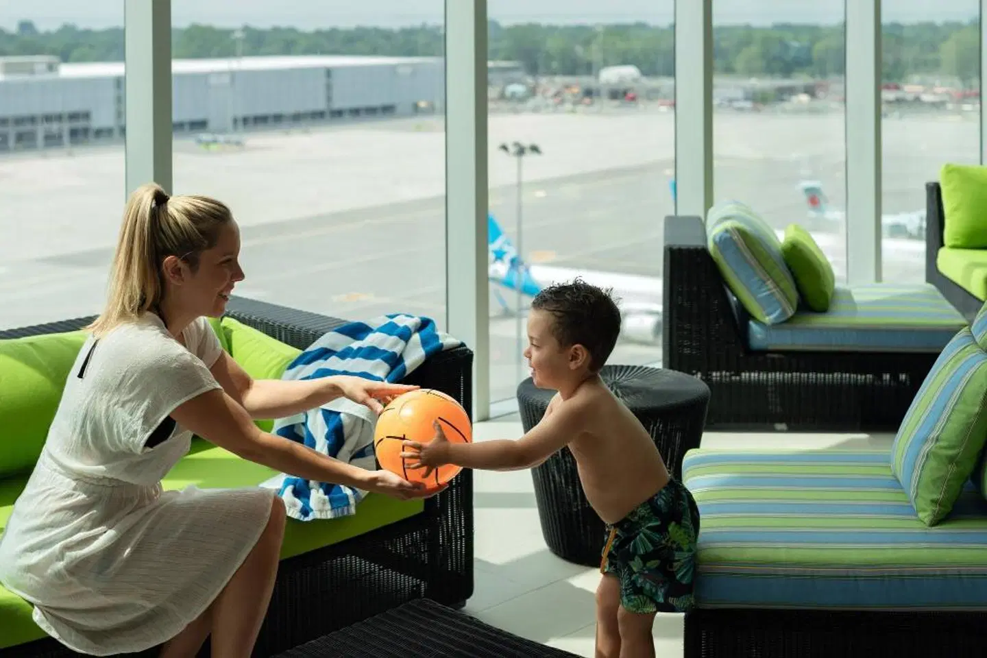 Montreal Airport Marriott In-Terminal Hotel PEOPLE
