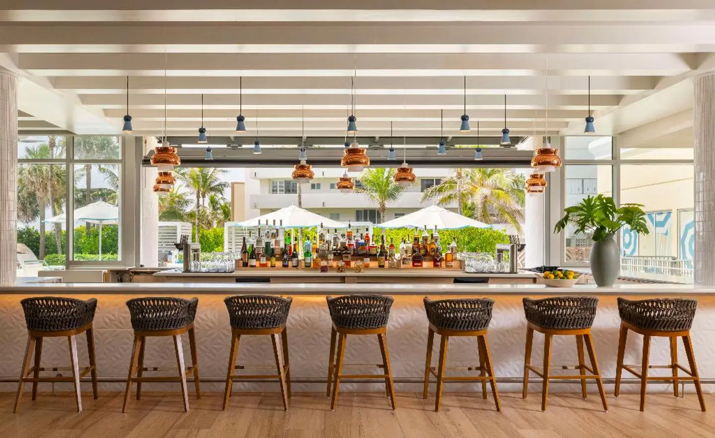 Hilton Singer Island Oceanfront Resort Bar