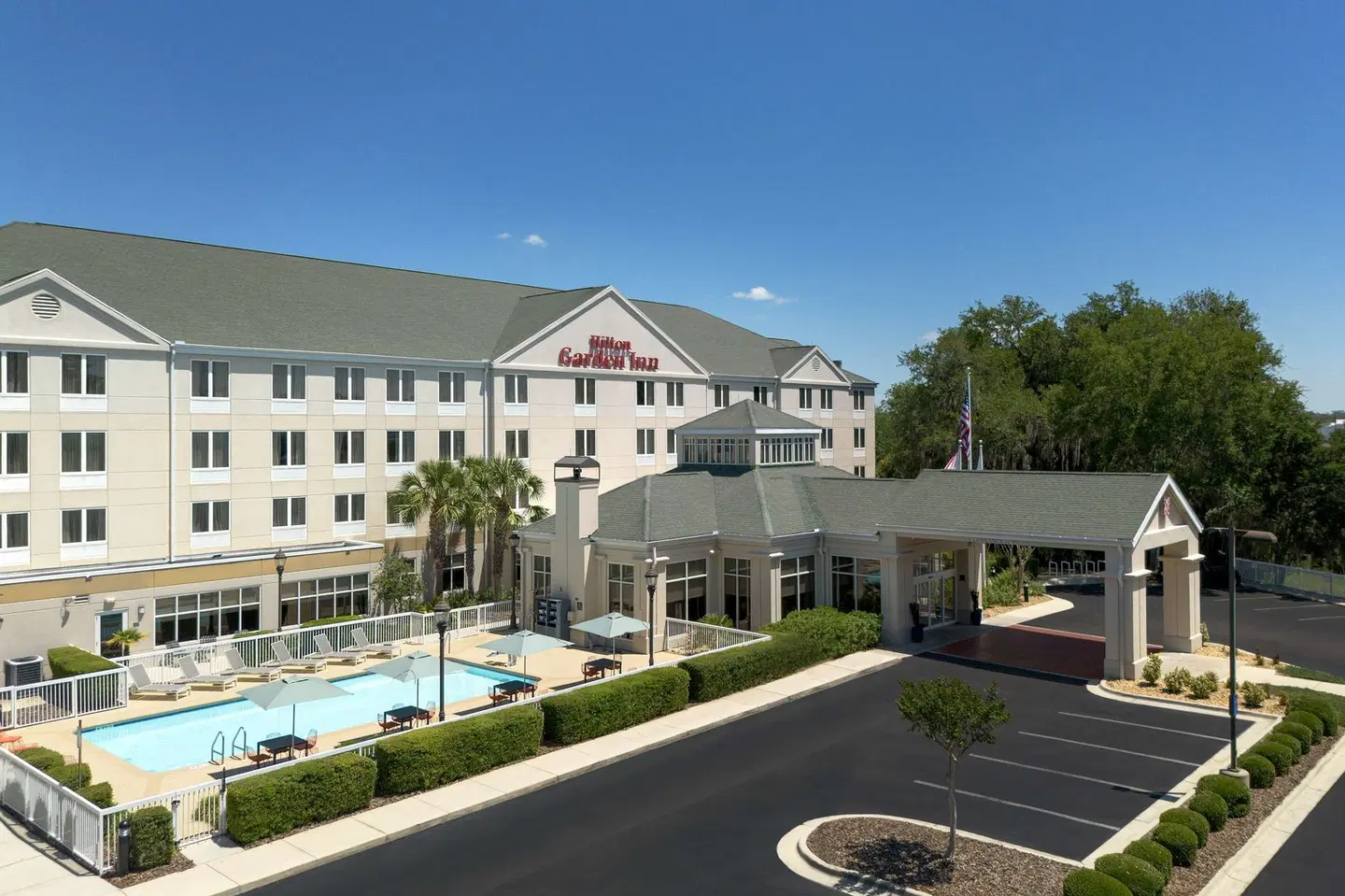 Hilton Garden Inn Gainesville EXTERIOR