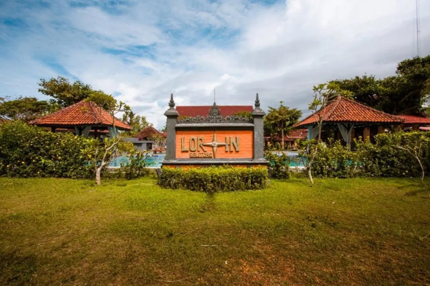 Lorin Belitung Hotel EXTERIOR