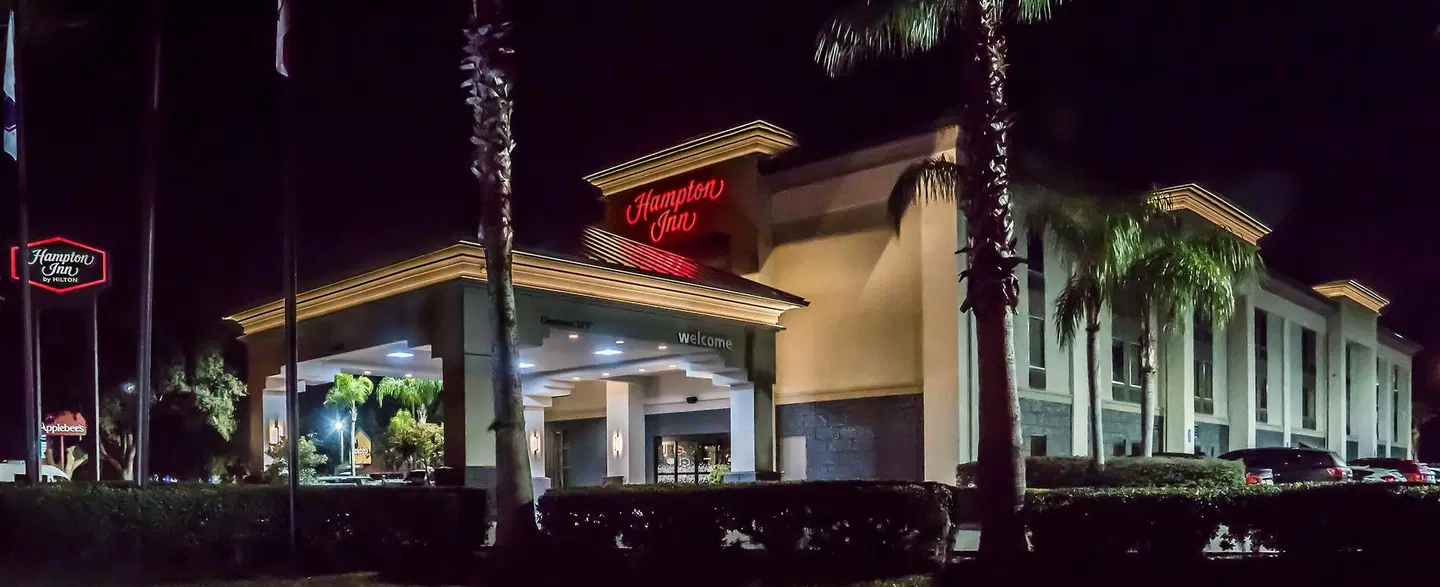 Hampton Inn Lakeland EXTERIOR