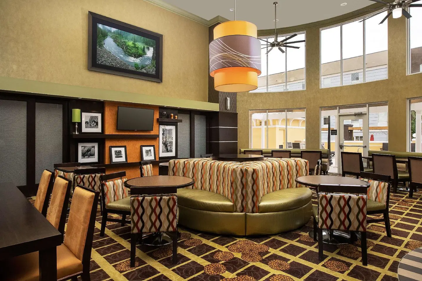 Hampton Inn & Suites Lake City LOUNGE_LOBBY