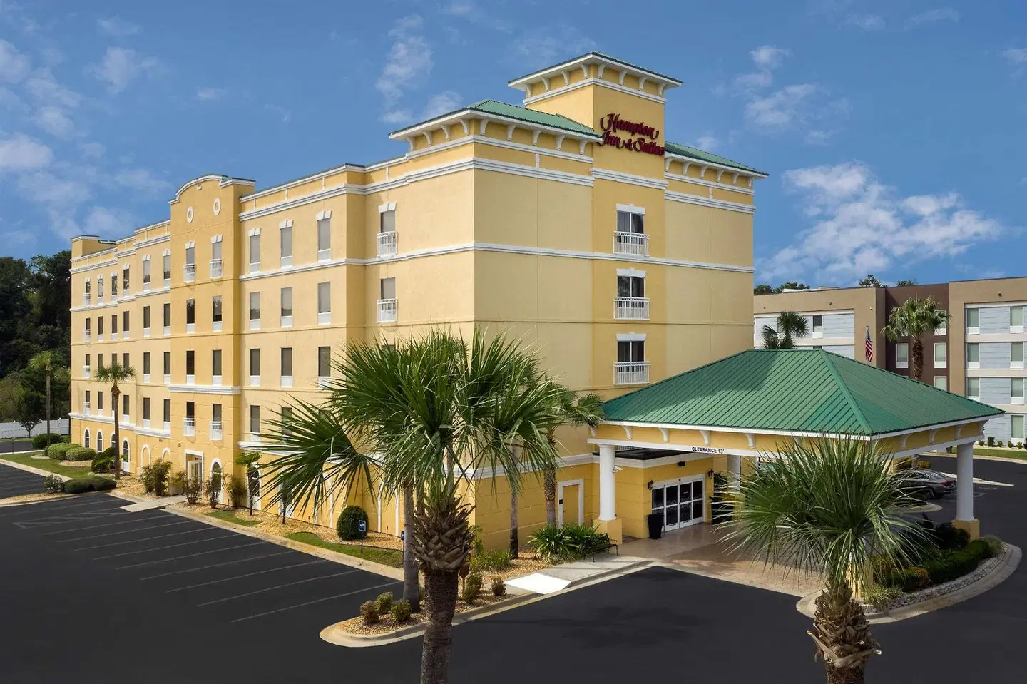 Hampton Inn & Suites Lake City EXTERIOR