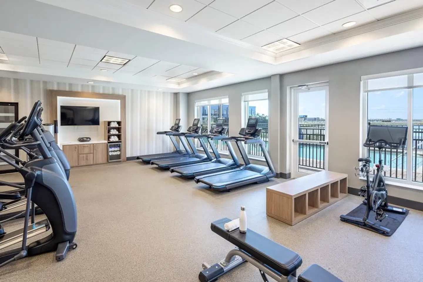 Crowne Plaza Ft. Myers Gulf Coast by IHG SPORTS_AND_LEISURE