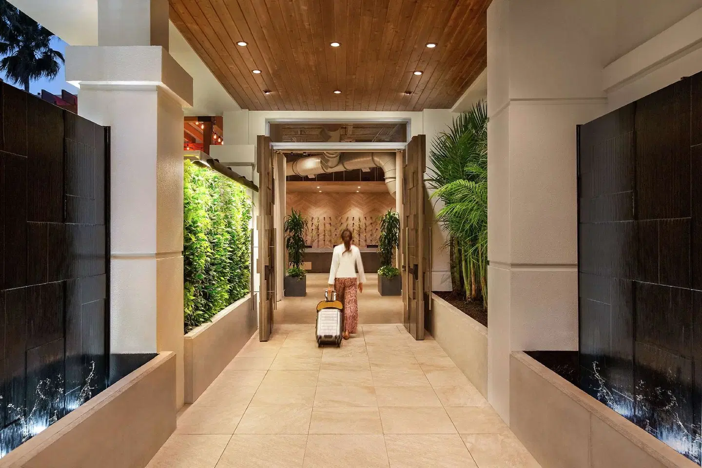 Hotel Alba Tampa, Tapestry Collection by Hilton LOUNGE_LOBBY