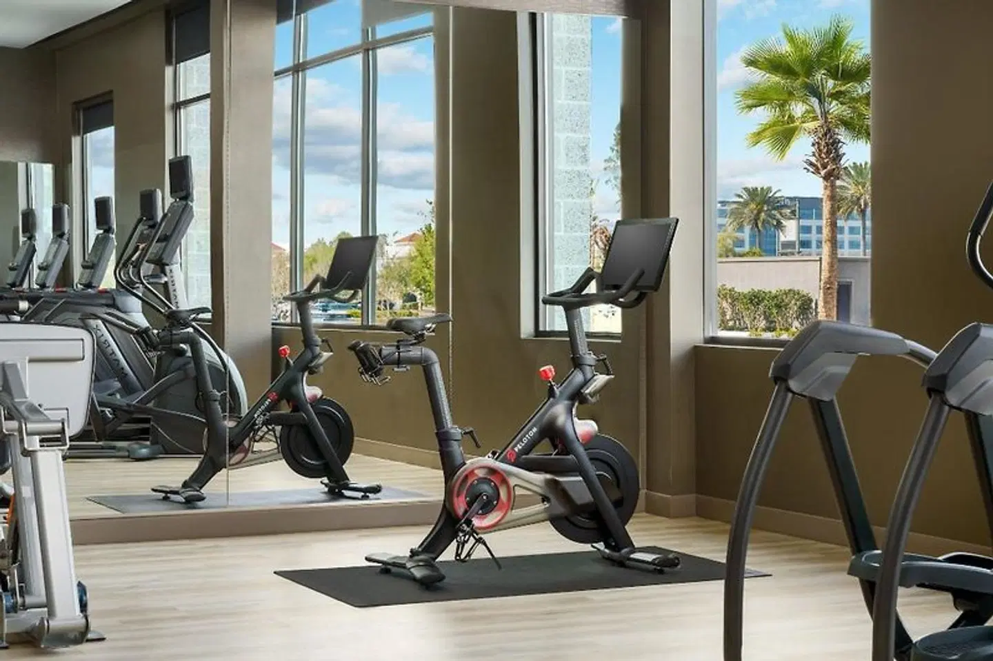 AC Hotel by Marriott Jacksonville St Johns Town Center SPORTS_AND_LEISURE