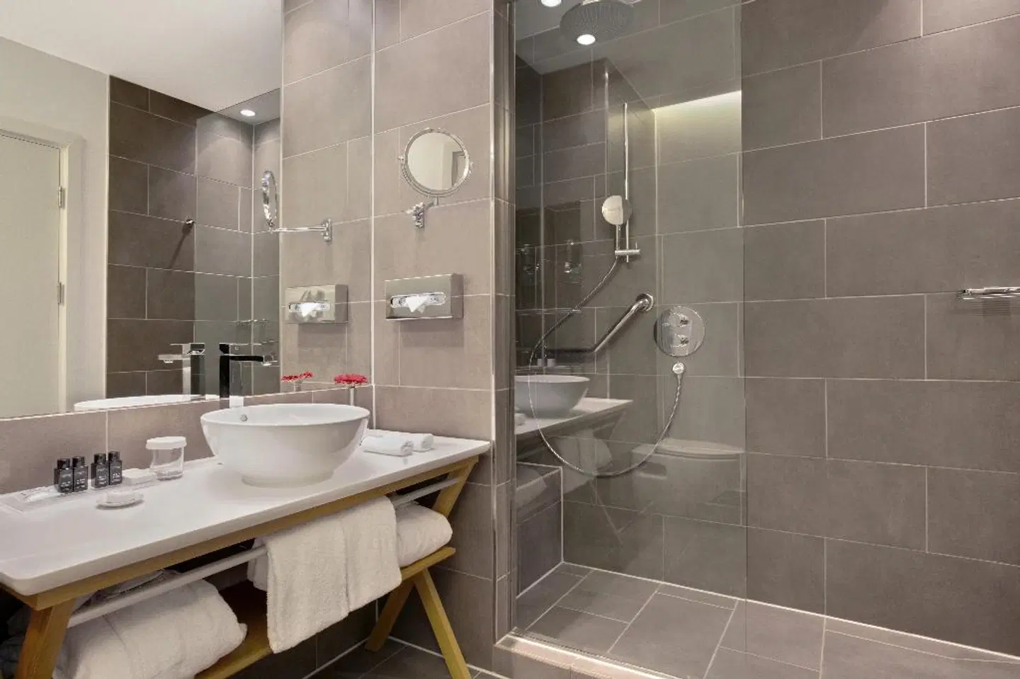 Crowne Plaza Berlin Potsdamer Platz Badezimmer