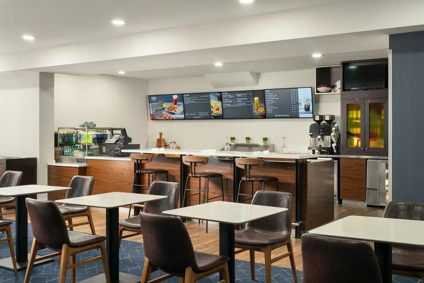 Courtyard by Marriott Gainesville Bar