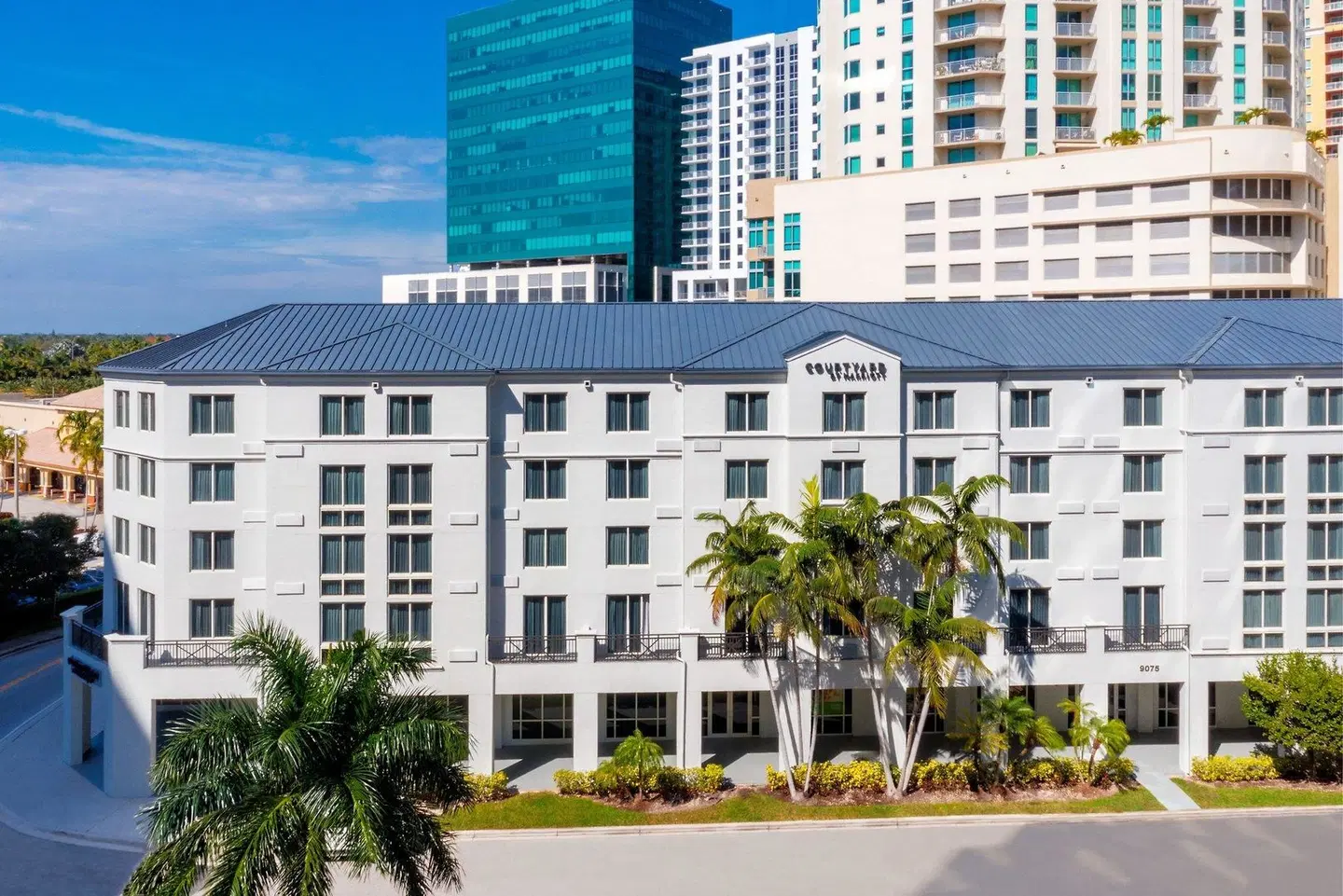 Courtyard by Marriott Miami Dadeland EXTERIOR