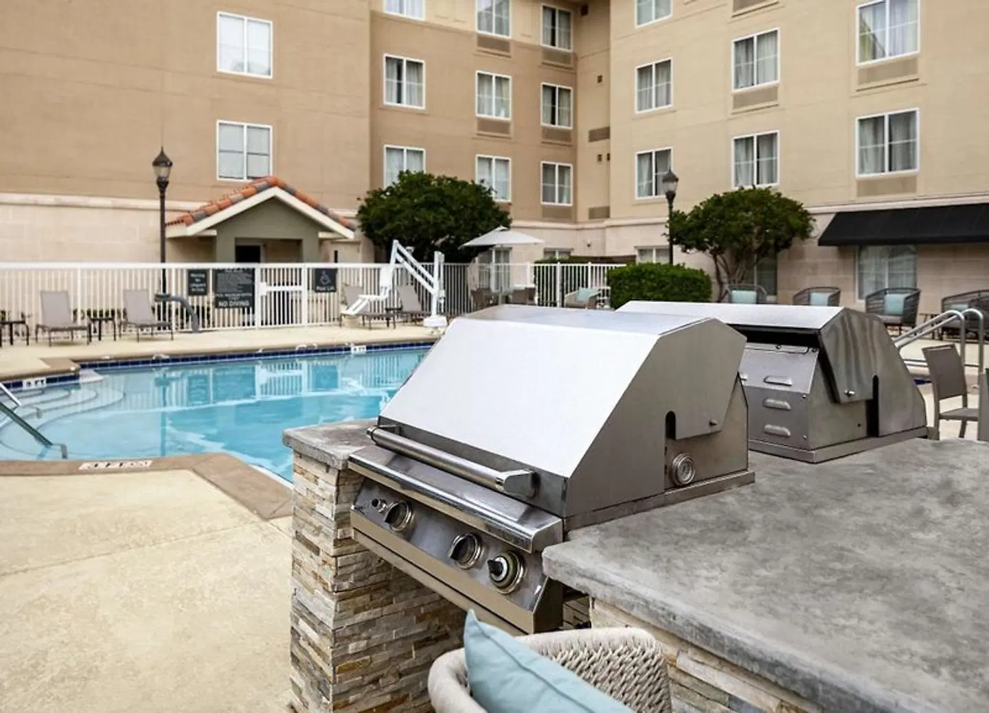 Homewood Suites by Hilton Jacksonville-South/St. Johns Ctr. OUTDOOR_POOL