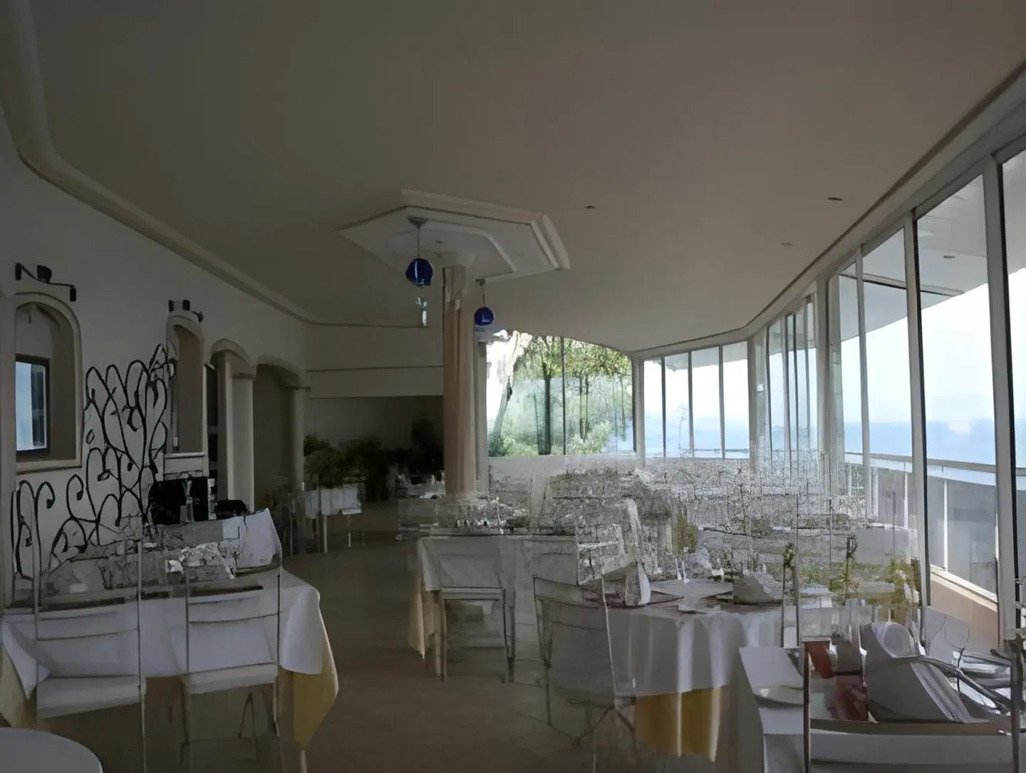 La Calanque RESTAURANT