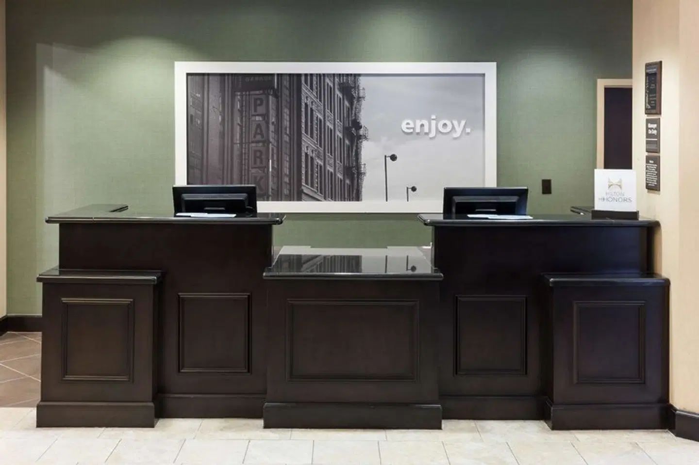 Hampton Inn Suites - Gainesville Downtown ROOM_EXAMPLE