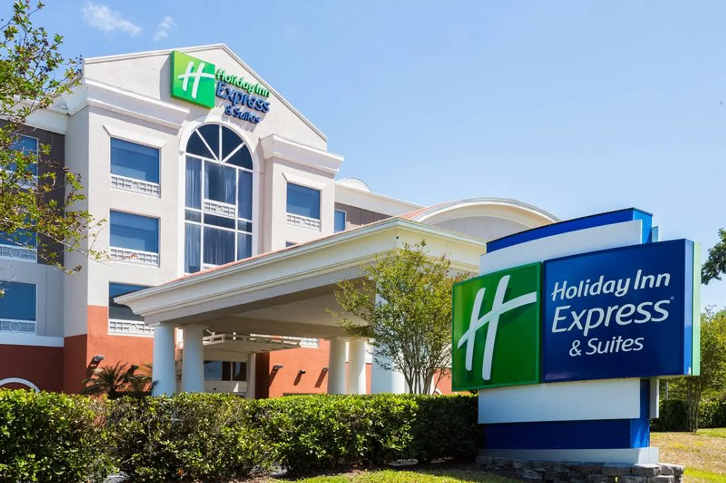 Holiday Inn Express & Suites Tampa-Fairgrounds-Casino by IHG EXTERIOR
