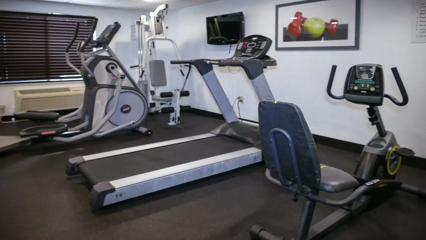 Holiday Inn Edison at Midtown SPORTS_AND_LEISURE