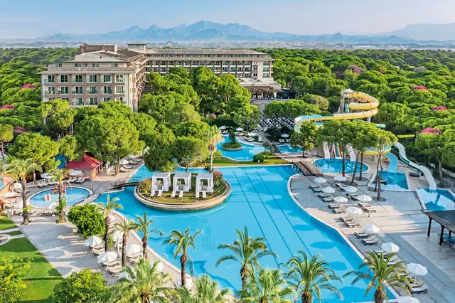 Papillon Ayscha OUTDOOR_POOL