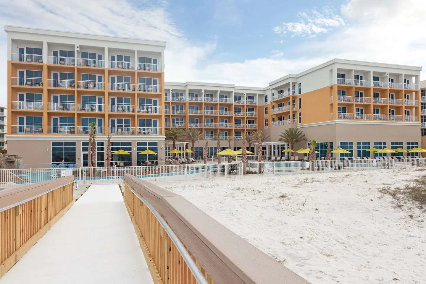 Hilton Garden Inn Ft. Walton Beach EXTERIOR
