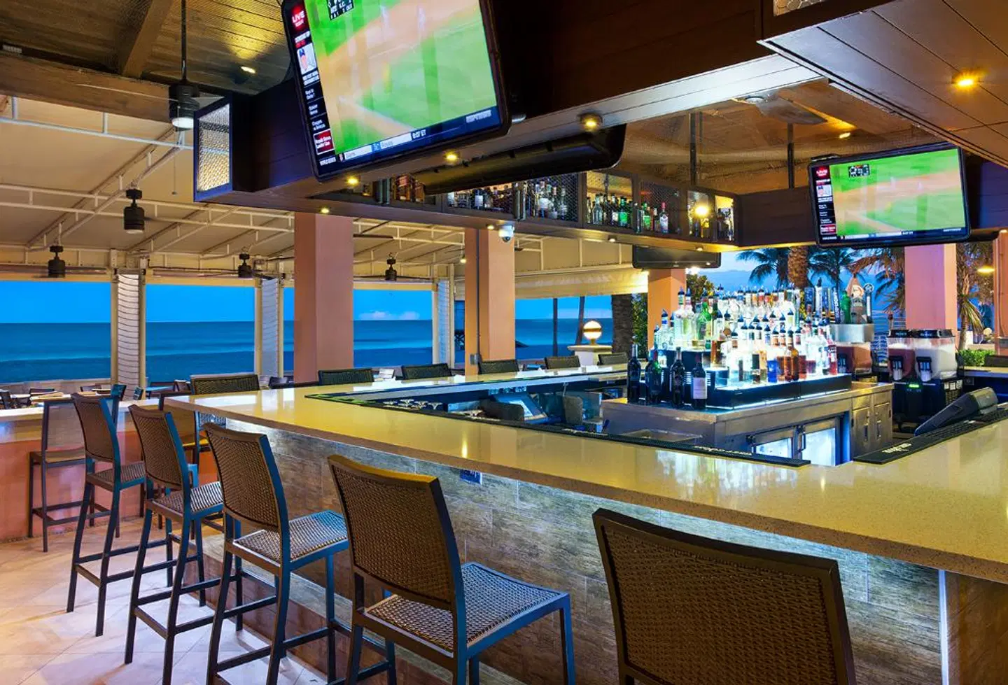 Hollywood Beach Marriott Bar