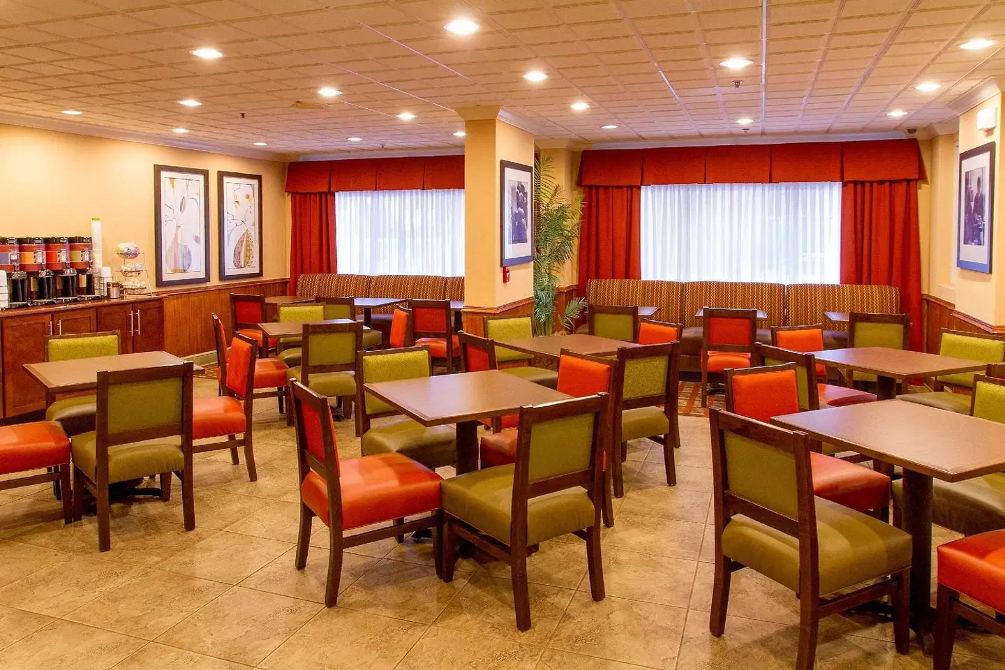 Hampton Inn St. Augustine Beach Bar