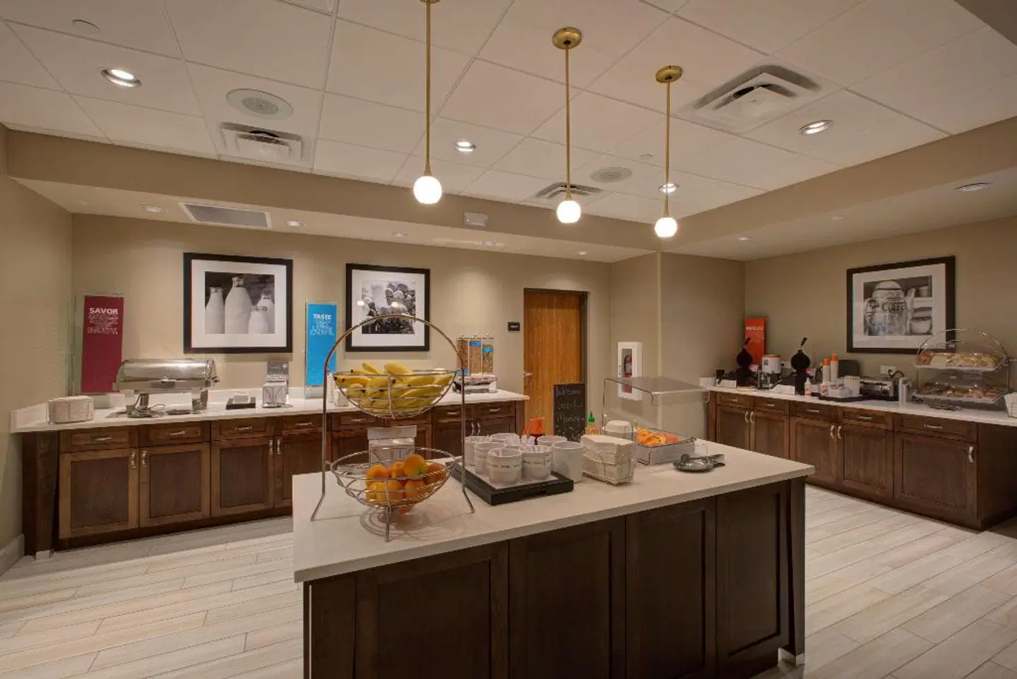 Hampton Inn & Suites Tampa Busch Gardens Area Restaurant