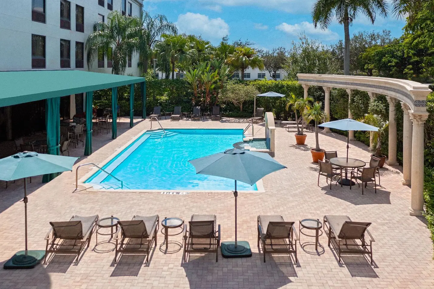 Hampton Inn Boca Raton-Deerfield Beach OUTDOOR_POOL