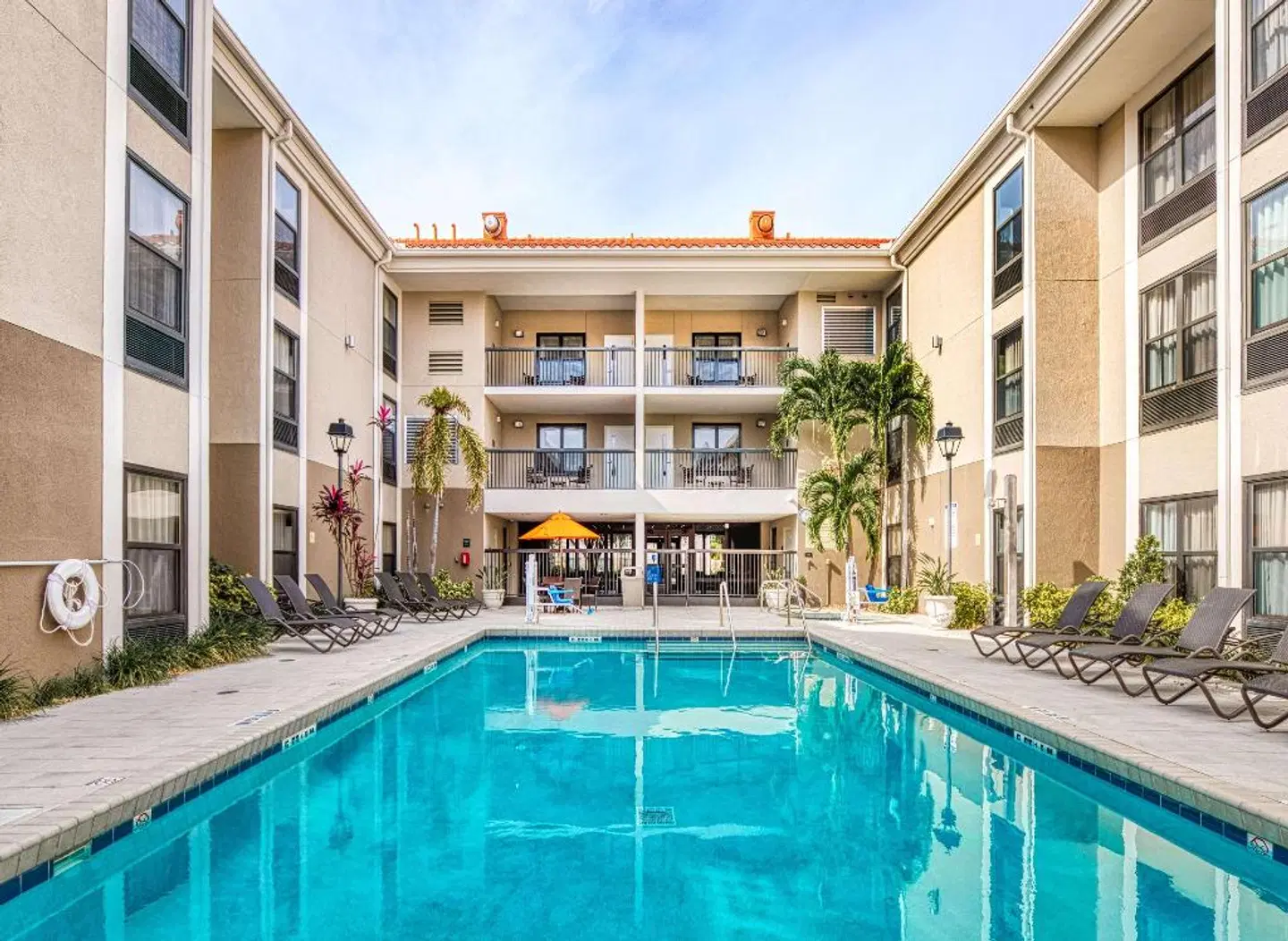 Hampton Inn & Suites Orlando/East UCF Area OUTDOOR_POOL