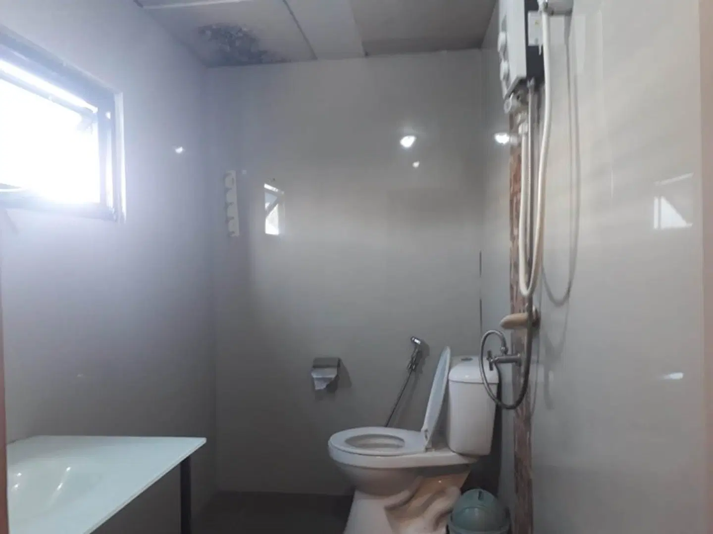 New Pind Balluchi Inn Badezimmer