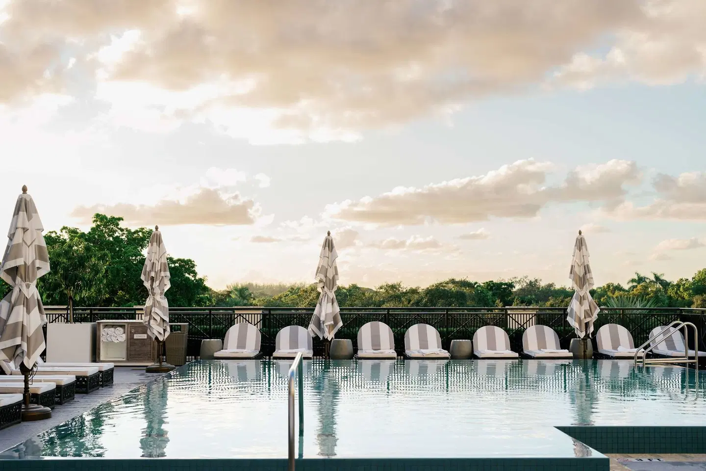 THesis Hotel Miami OUTDOOR_POOL