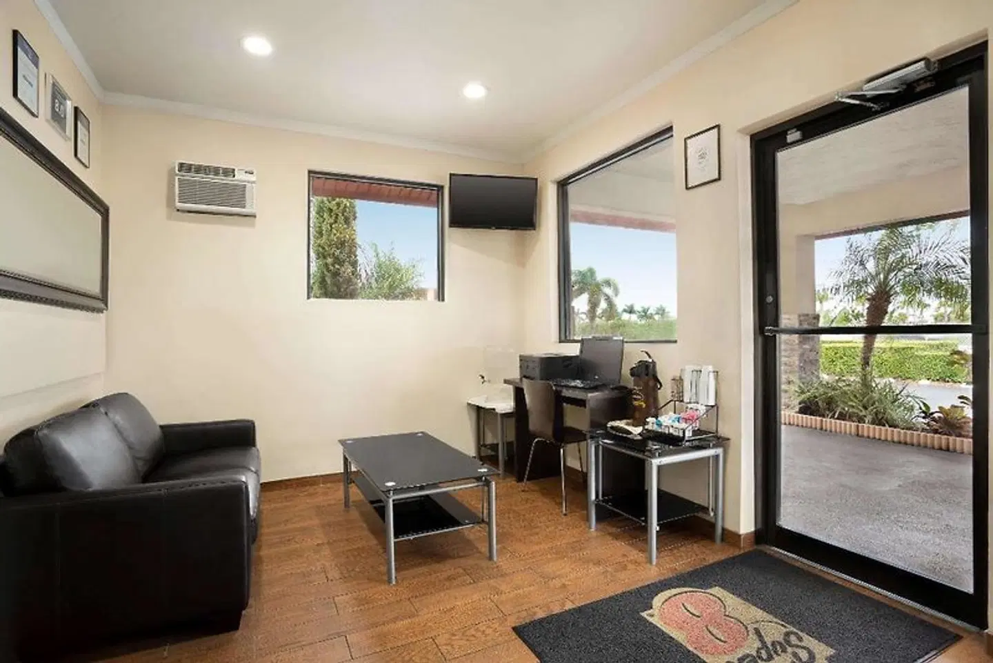 Super 8 by Wyndham, Florida City/Homestead/Everglades ROOM_EXAMPLE