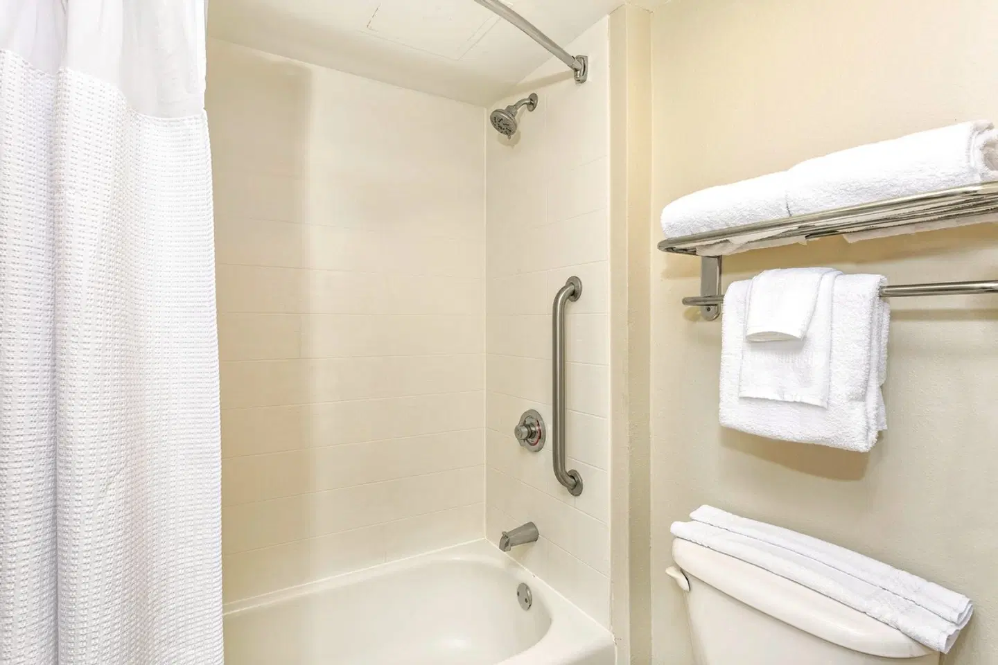 Springhill Suites Miami Airport South Blue Lagoon Badezimmer