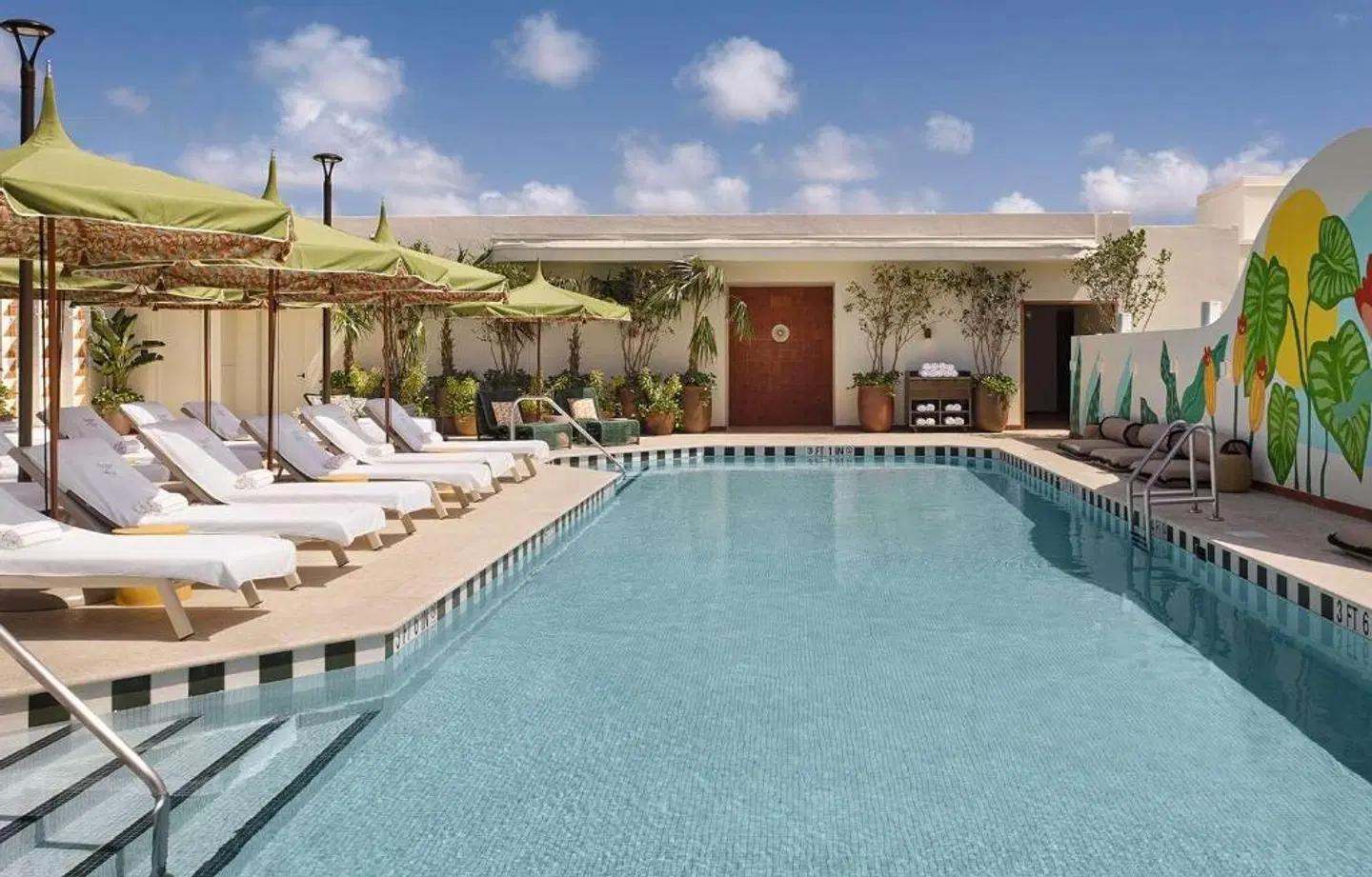 Mayfair Hotel and Spa OUTDOOR_POOL