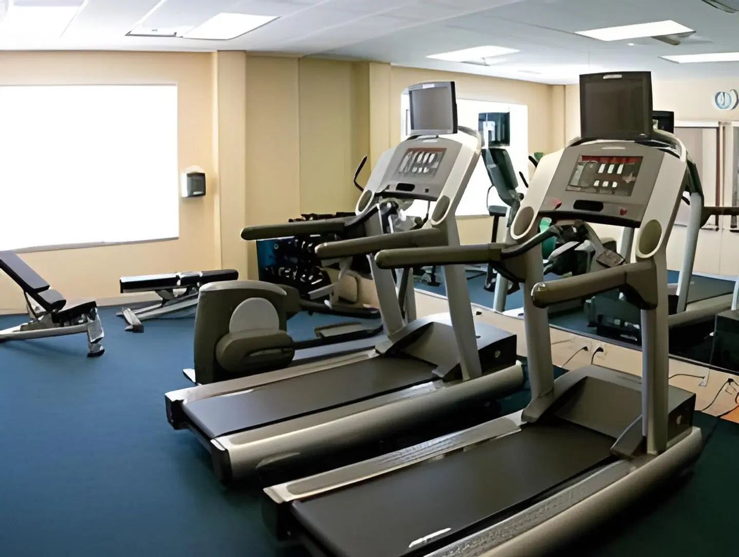 Courtyard by Marriott Fort Myers at I-75 and Gulf Coast Town Center SPORTS_AND_LEISURE