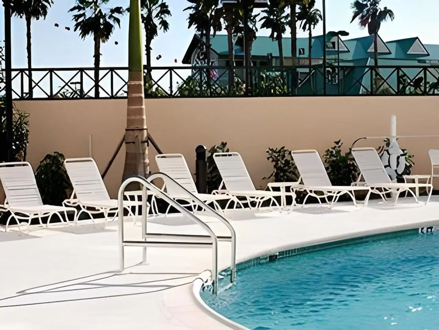 Courtyard by Marriott Fort Myers at I-75 and Gulf Coast Town Center OUTDOOR_POOL
