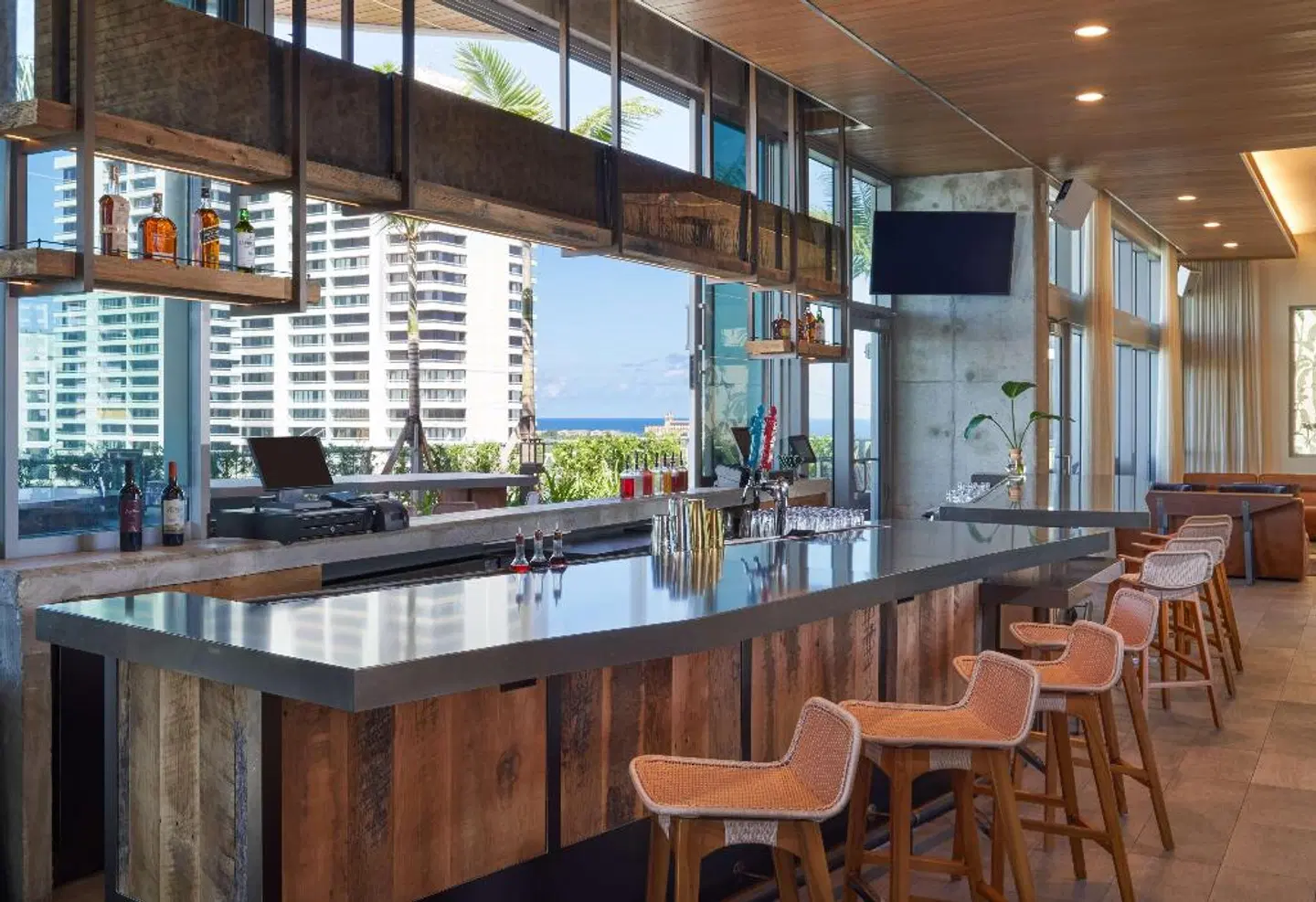 Canopy by Hilton West Palm Beach Downtown Bar