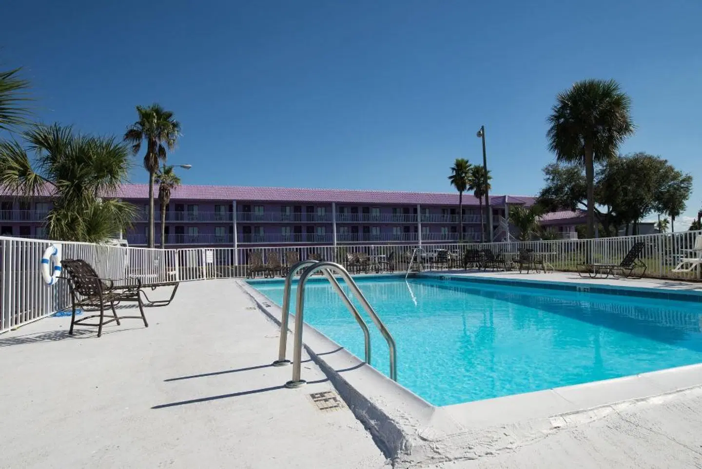 Developer Inn Highway OUTDOOR_POOL