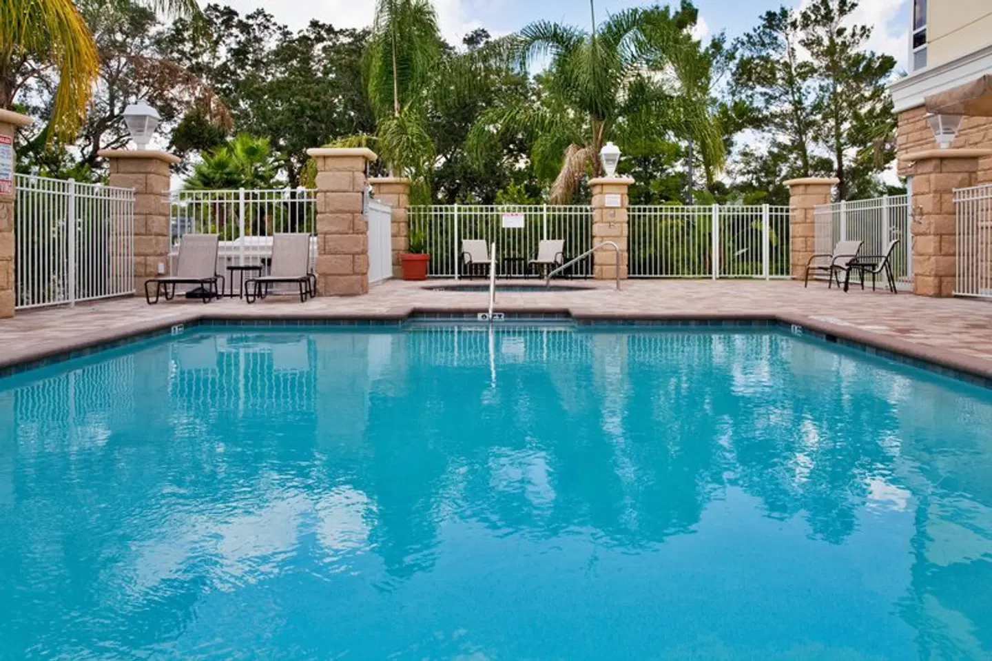 Holiday Inn Daytona Beach Lpga Blvd by IHG OUTDOOR_POOL