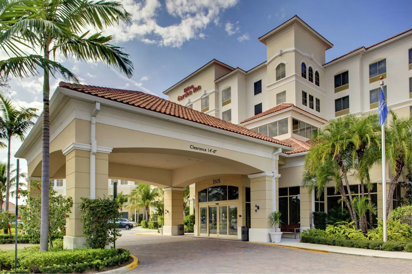 Hilton Garden Inn Palm Beach Gardens EXTERIOR