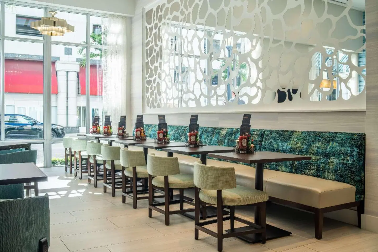 Hyatt Place West Palm Beach Bar