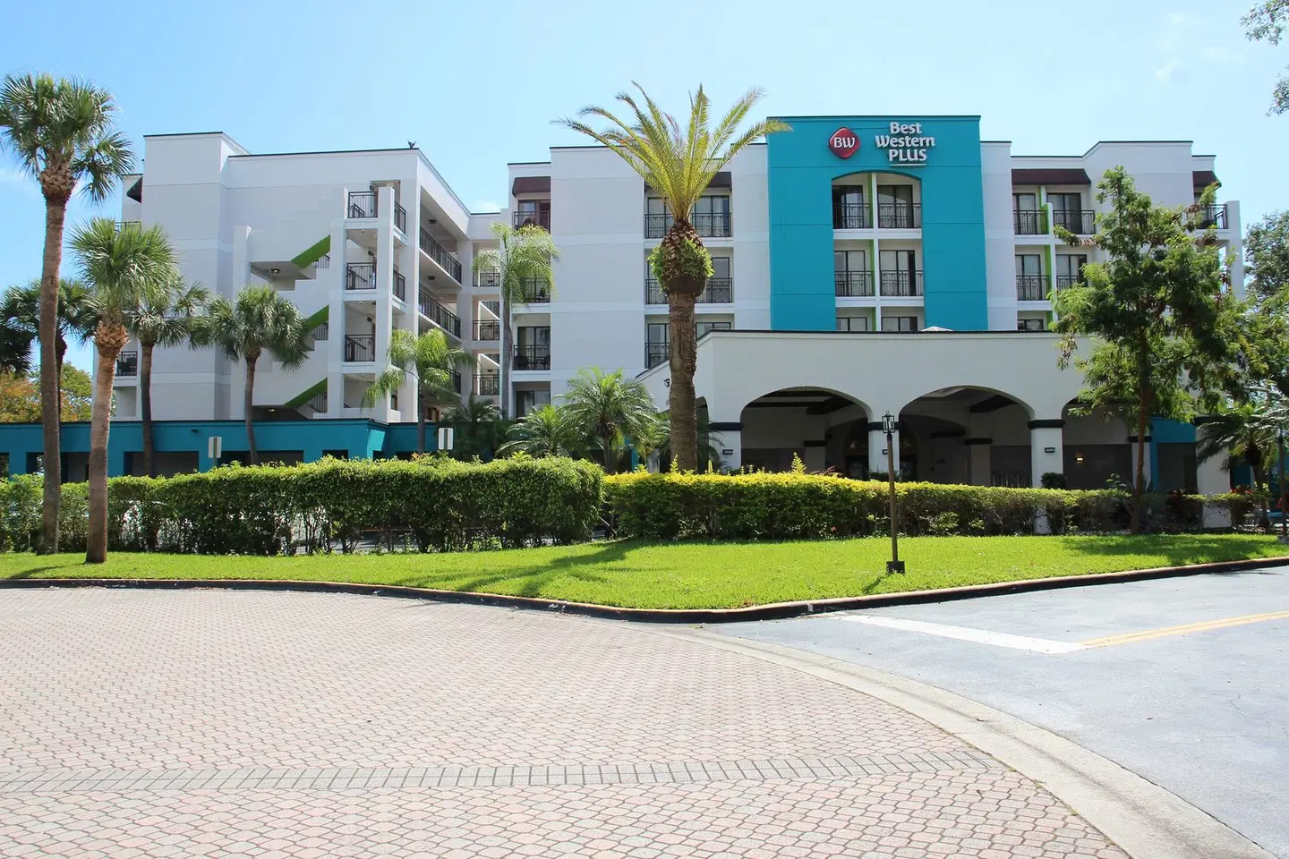 Best Western Plus Deerfield Beach Hotel & Suites EXTERIOR