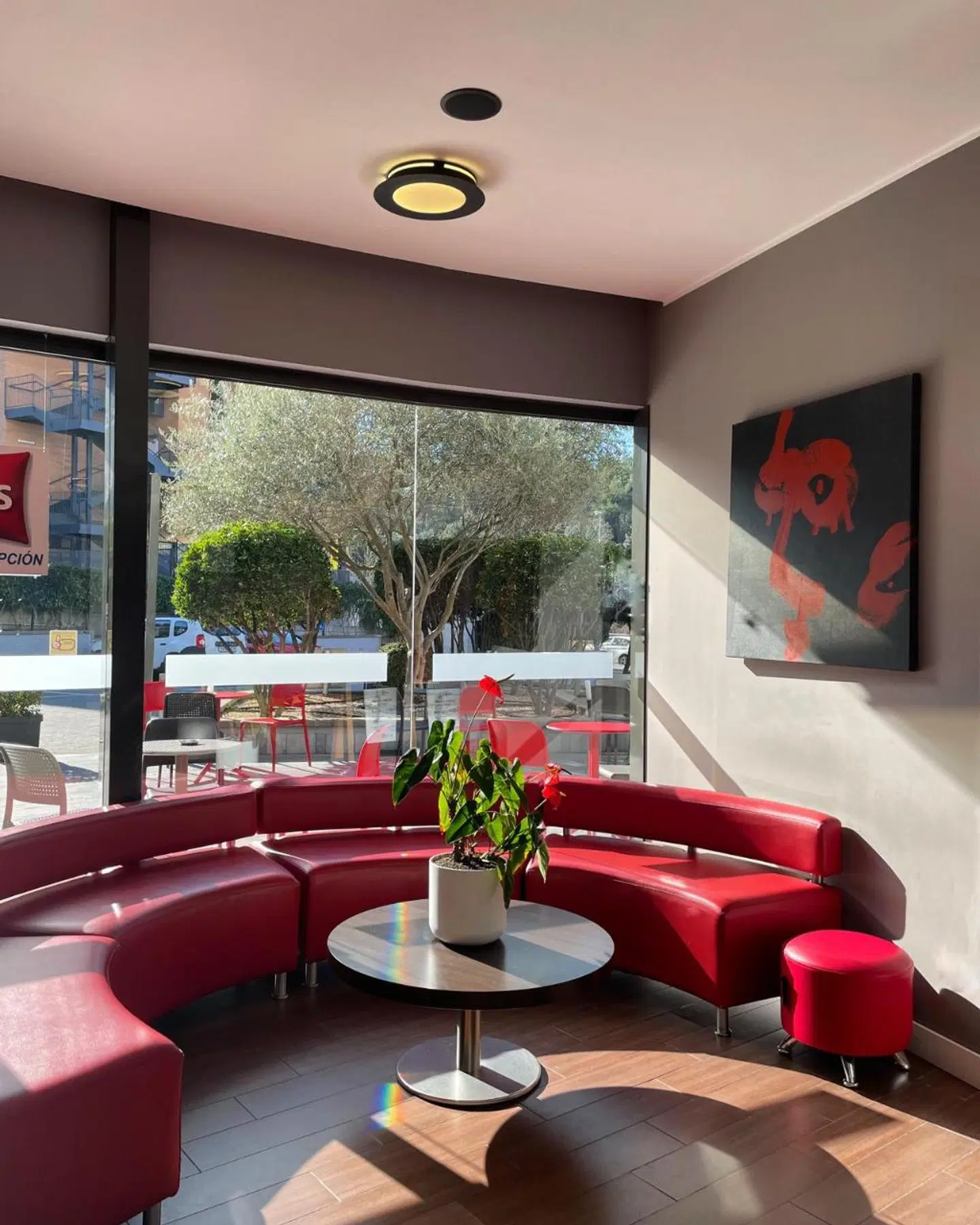 ibis Girona Costa Brava LOUNGE_LOBBY