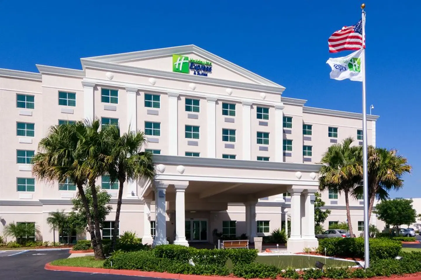 Holiday Inn Express & Suites Miami-Kendall by IHG EXTERIOR