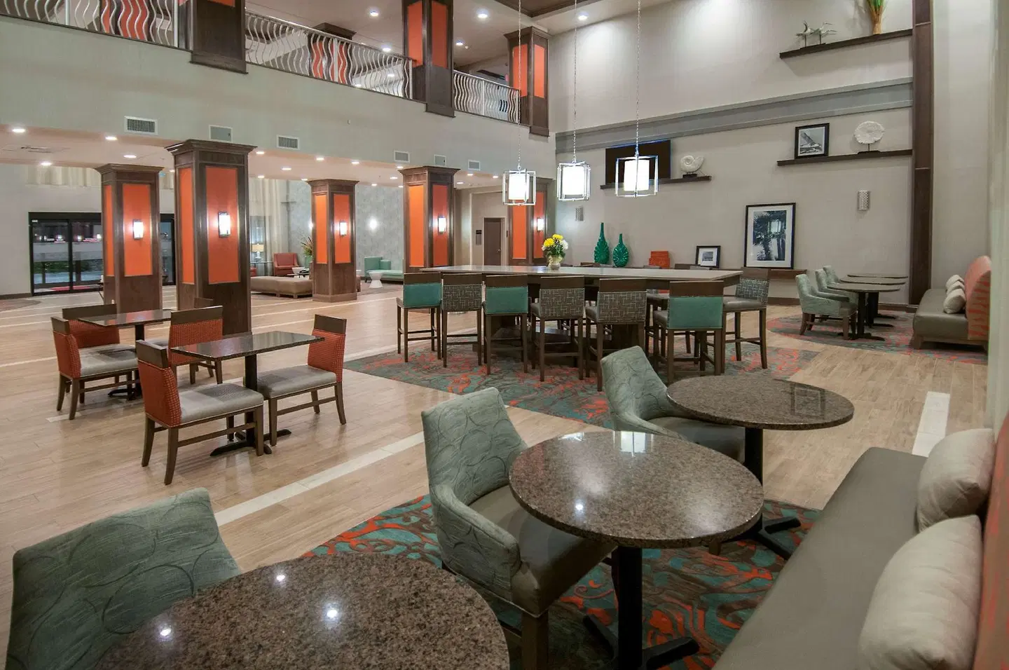 Hampton Inn & Suites Pensacola/I-10 Pine Forest Road Bar
