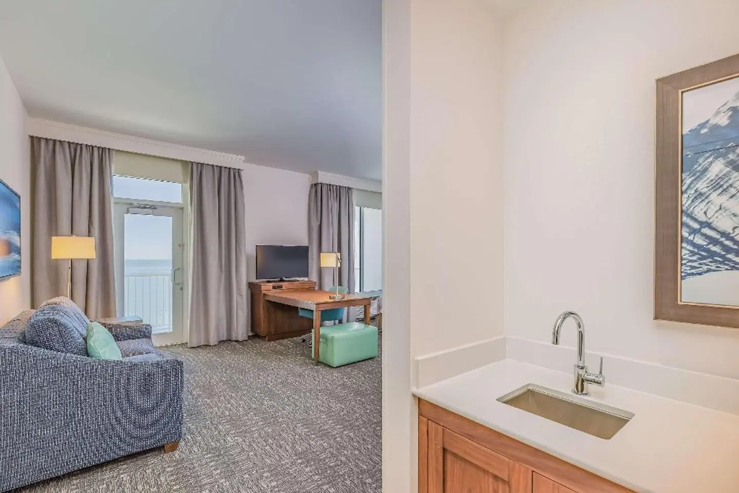 Hampton Inn & Suites Panama City Beach-Beachfront ROOM_EXAMPLE