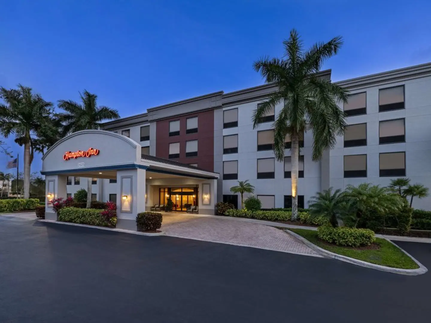 Hampton Inn West Palm Beach Florida Turnpike EXTERIOR