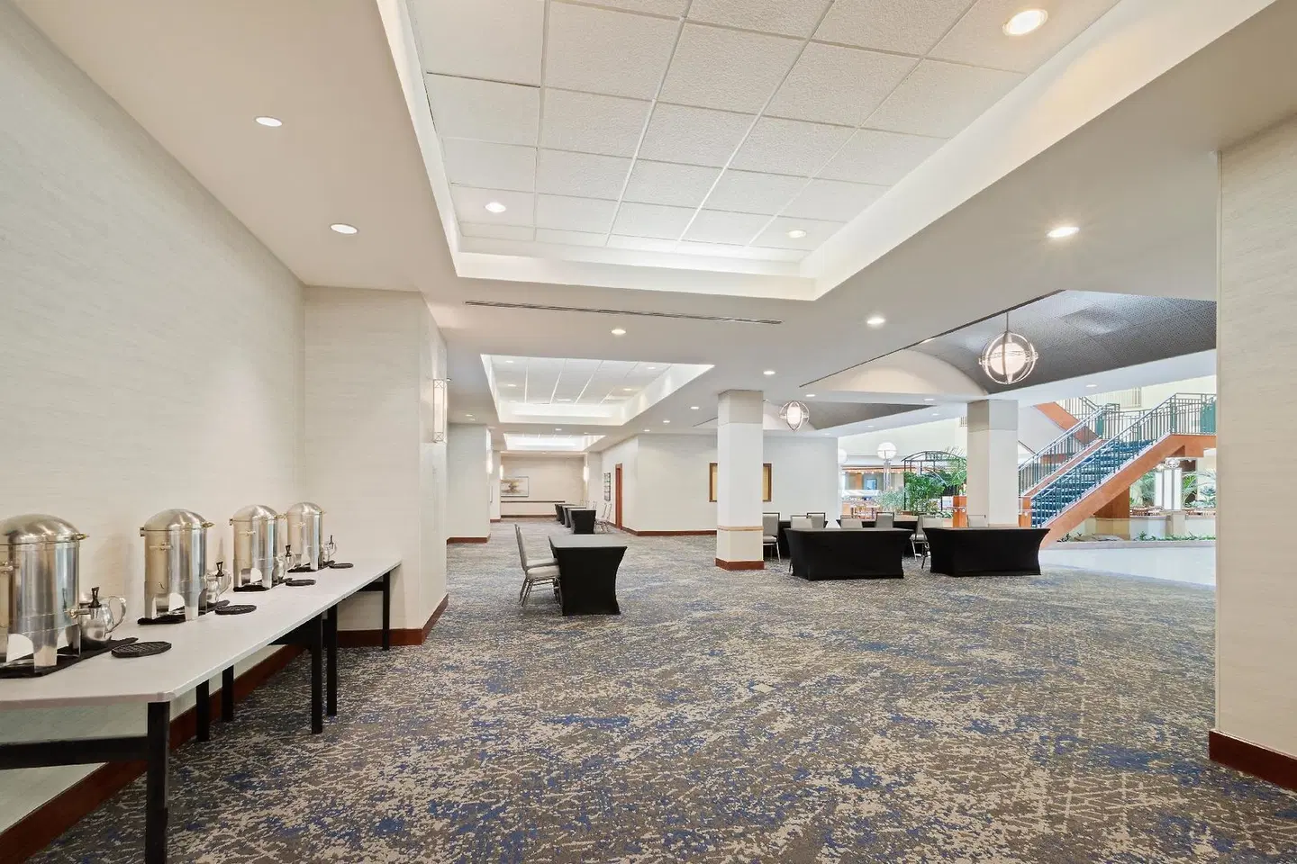 Embassy Suites by Hilton Tampa USF Near Busch Gardens LOUNGE_LOBBY